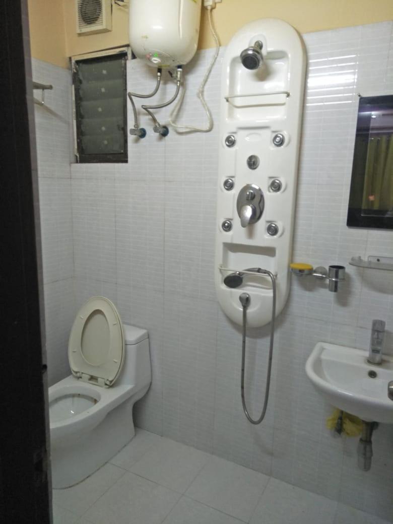 Lovely Couple Friendly Guest House Калькутта Экстерьер фото